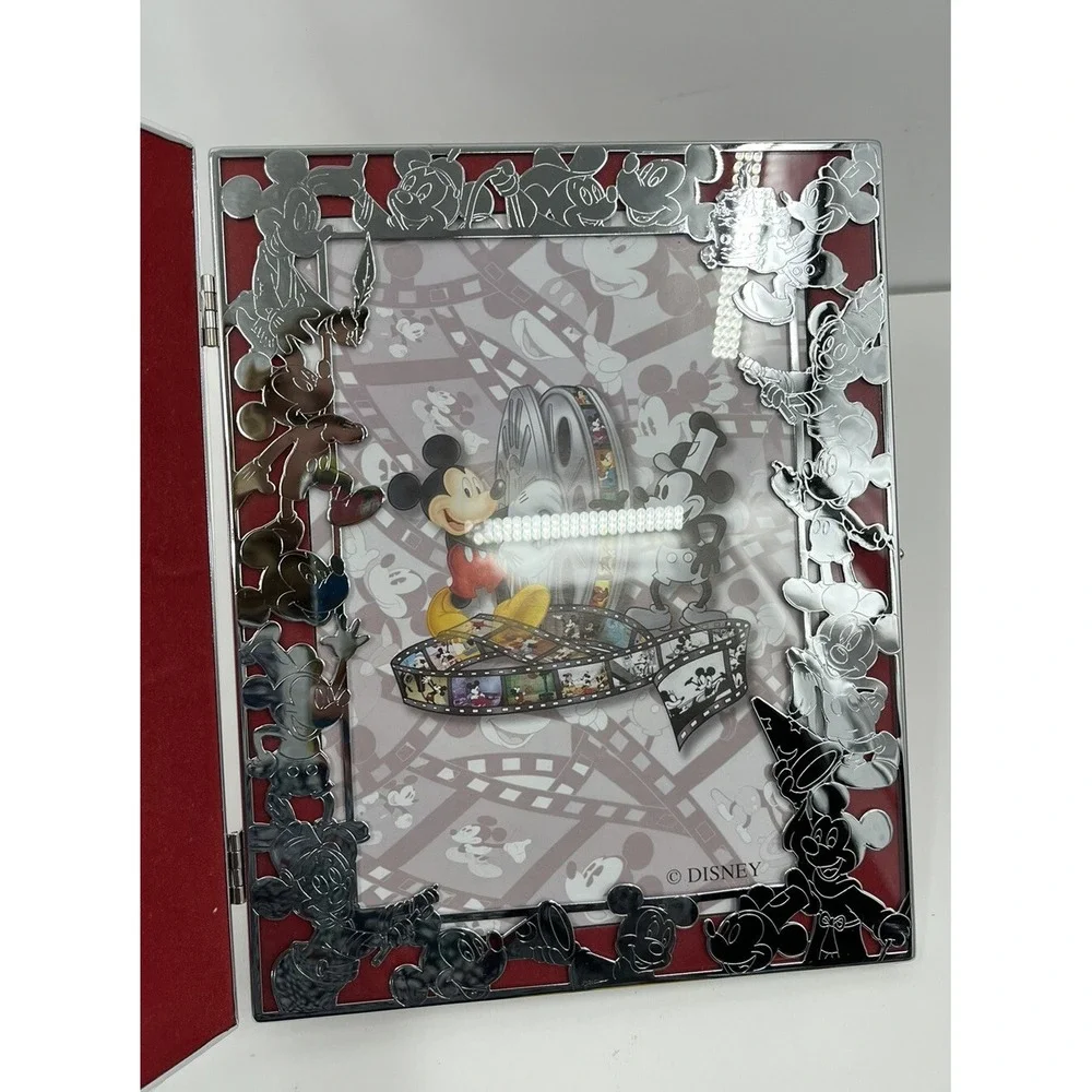 Cast Holiday Celebration 2002 Walt Disney World Picture Frame Mickey Steamboat